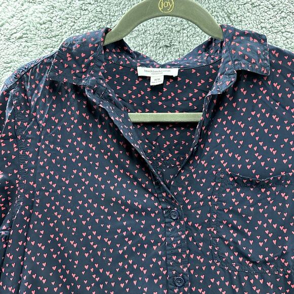 BeachLunchLounge Women's Medium Button Up Blouse Valentin's Day Hearts Flowy - Picture 3 of 10